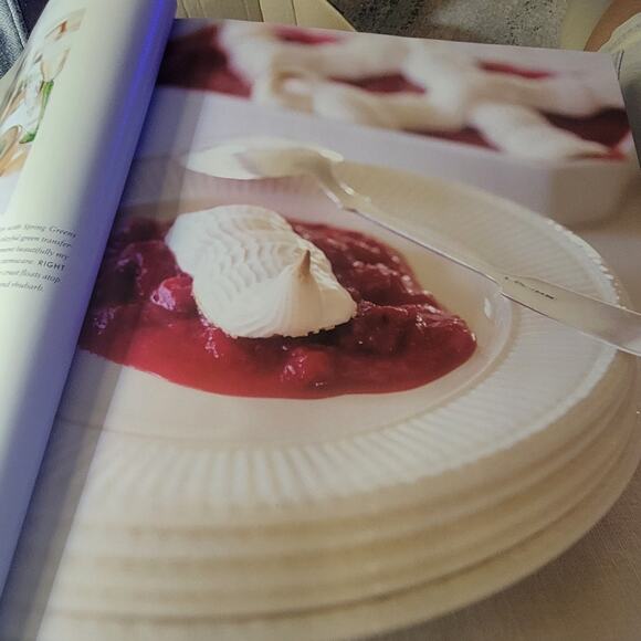 Book: Martha Stewart's Healthy Quick Cook 52 quick, easy menus Hardcover - Picture 6 of 12